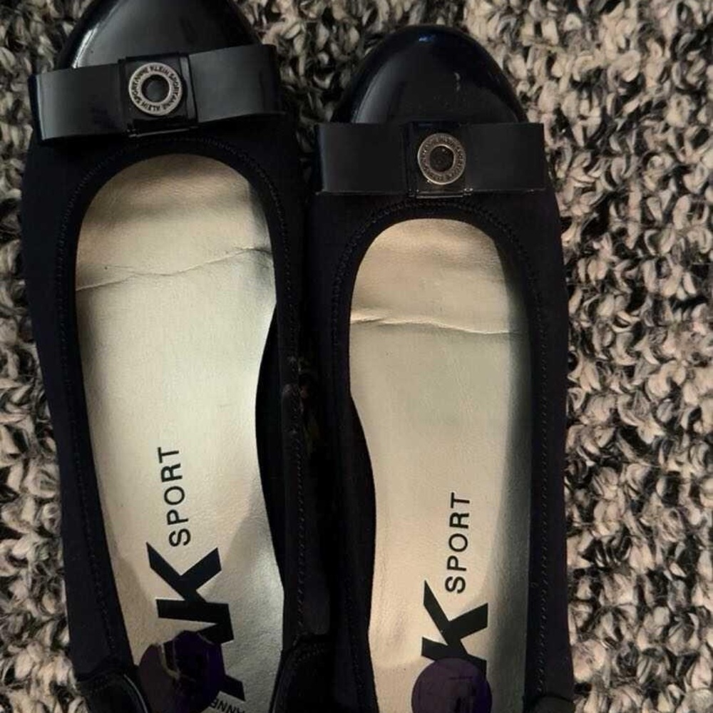 Anne Klein Black Flats with Bow Accent
